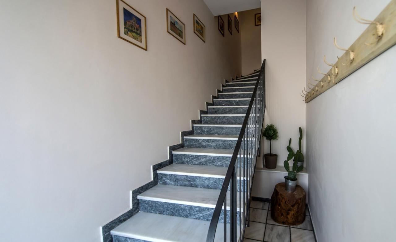 Angelinas Quarters - Kalamata Mediterranean Villas Luaran gambar