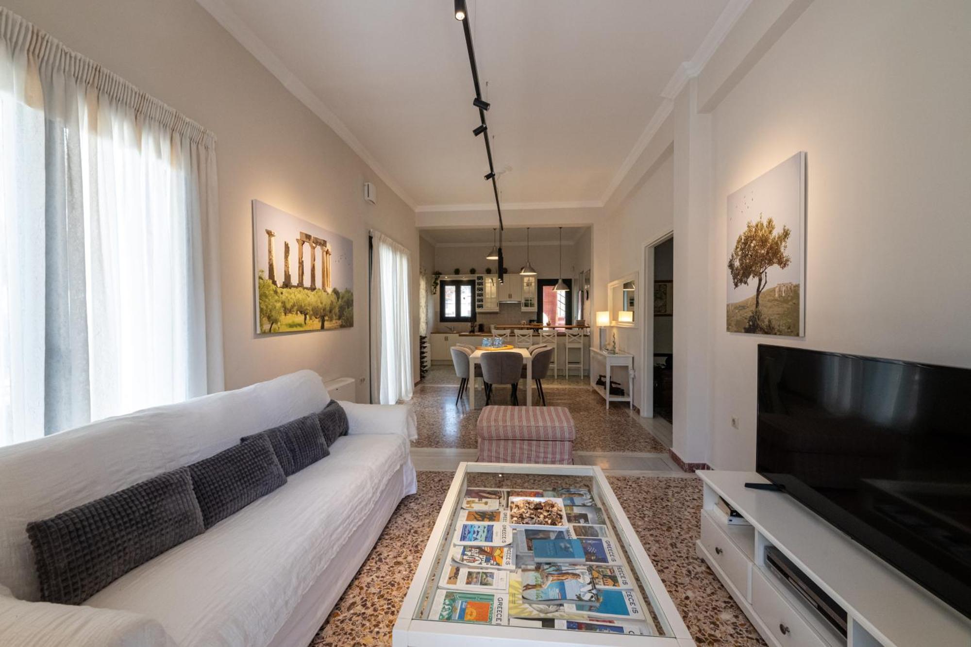 Angelinas Quarters - Kalamata Mediterranean Villas Luaran gambar